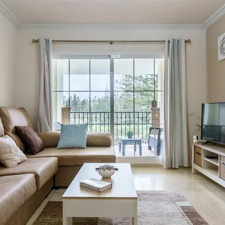 Golf With Pool Apartment